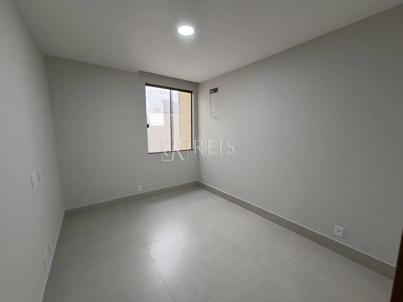 Imagem Casa para Venda em Rio das Ostras, Atlântica, 3 dormitórios, 1 suíte, 3 banheiros, 2 vagas