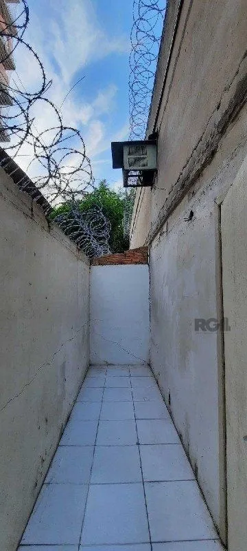 Imagem Loja térrea com mezanino em ponto nobre da Vinte e Quatro de Outubro