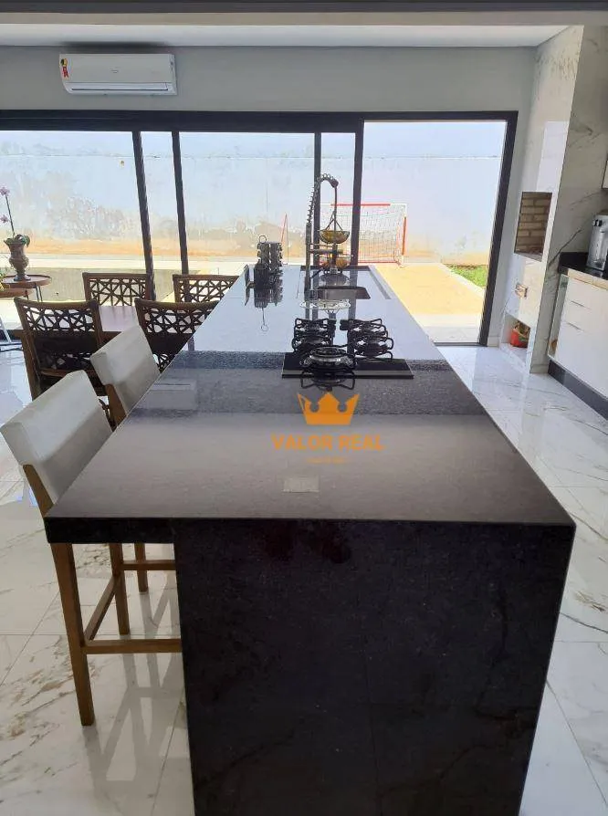 Imagem O aconchego do lar em um imóvel de alto padrão. Condomínio fechado Terras de Jundiaí, Sobrado 380 m2 R$ 2.250 mil