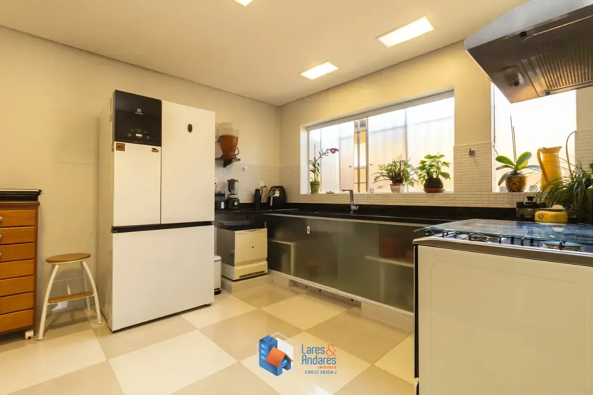 Imagem Casa para venda em Alto da Lapa com 3 quartos, sendo 3 suítes, 310m²
