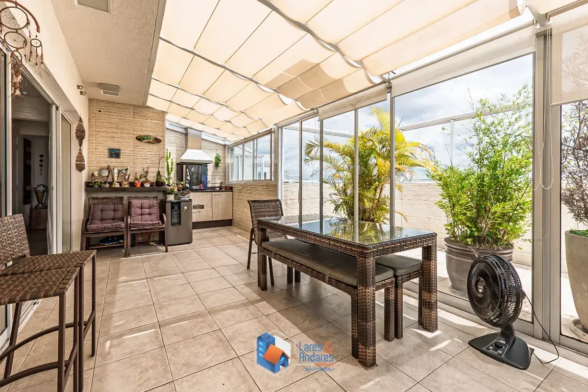 Imagem Cobertura para venda em Vila Gumercindo com 4 quartos, sendo 2 suítes, 221m²