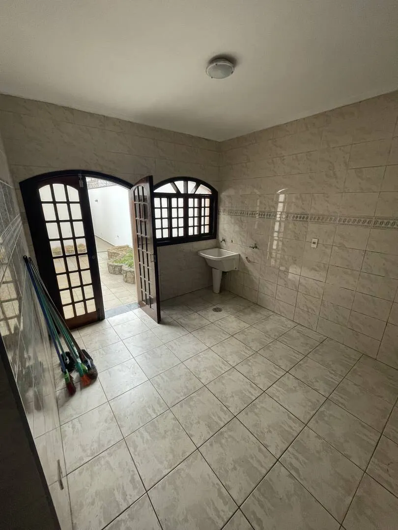 Imagem Casa Vila Fernandes - 308M², 4 Dorms, 1 Suíte, 5 Vagas, Armários.