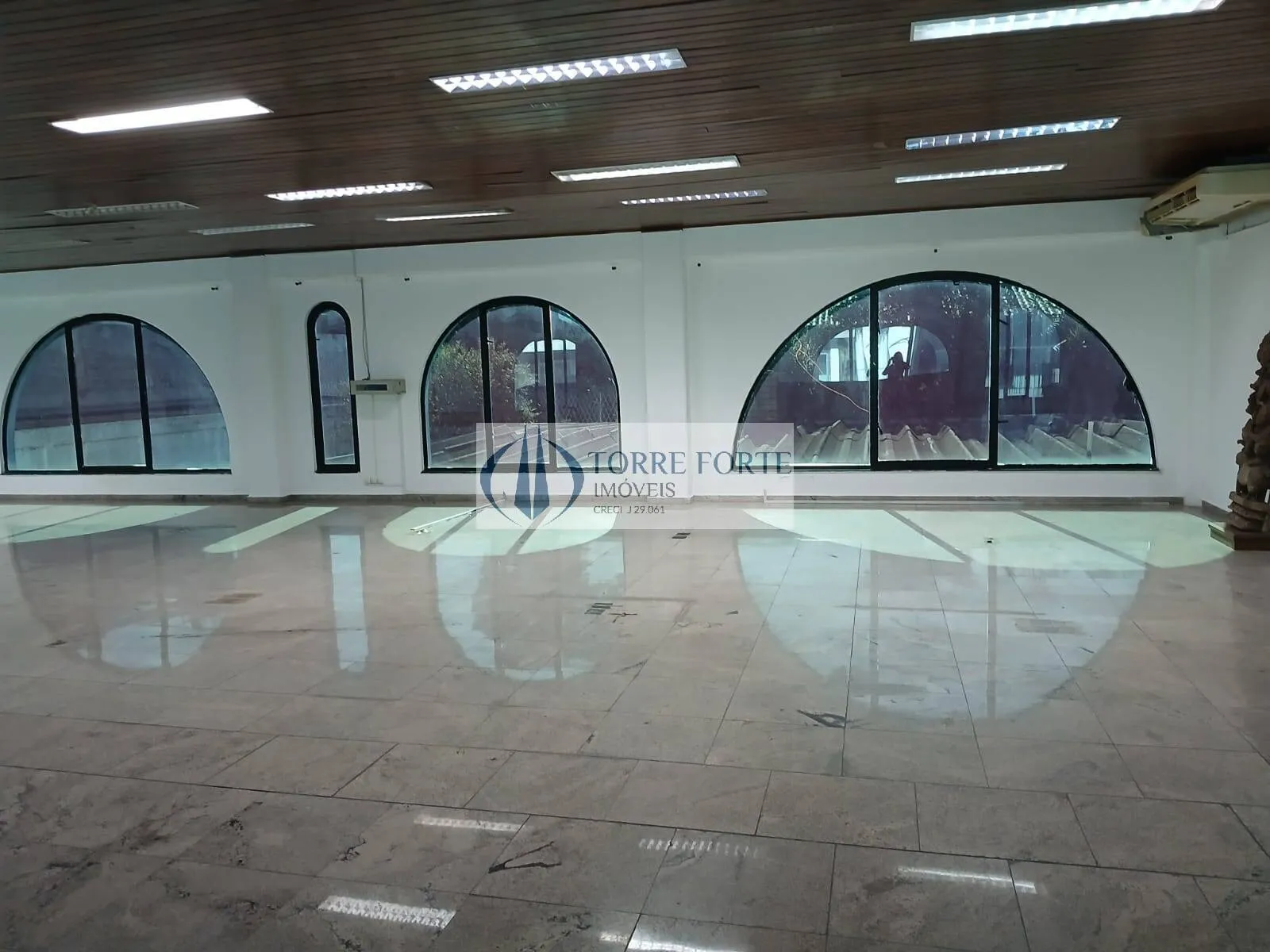 Imagem Linda casa comercial no Jardim Everest