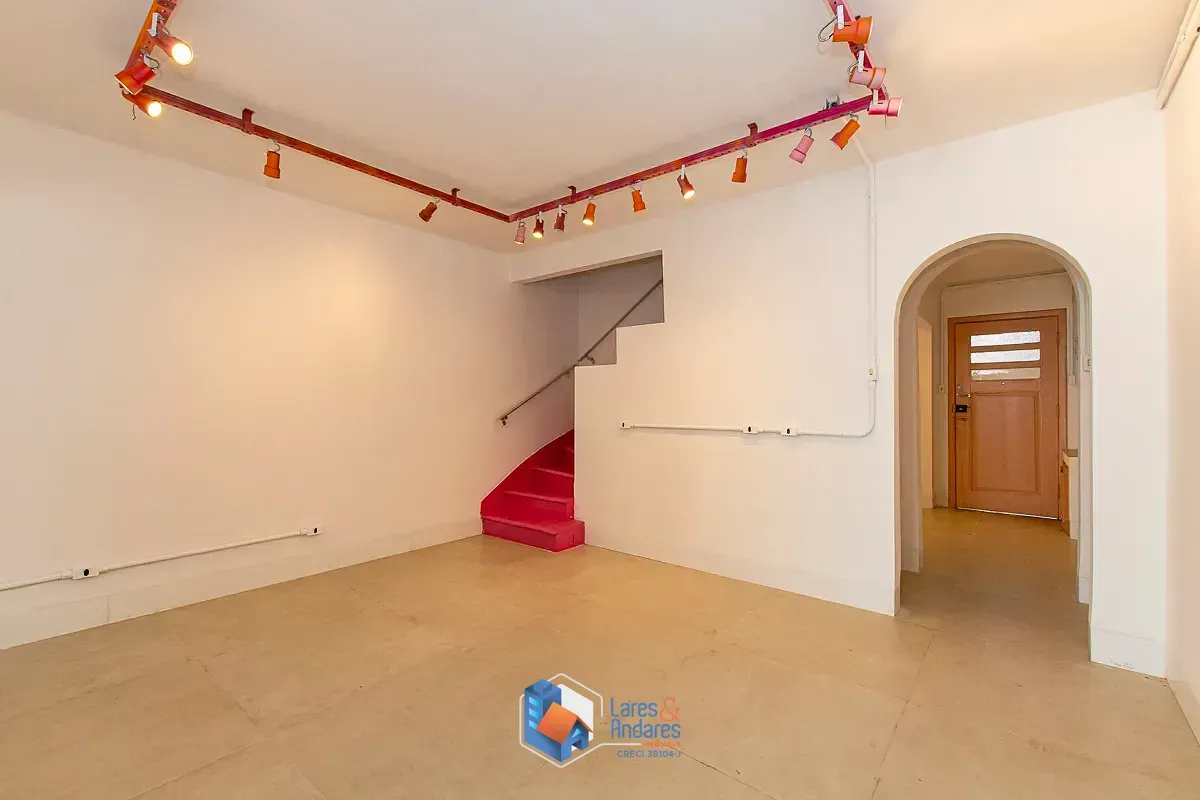 Imagem Casa para venda em Pinheiros com 2 quartos, 100m²