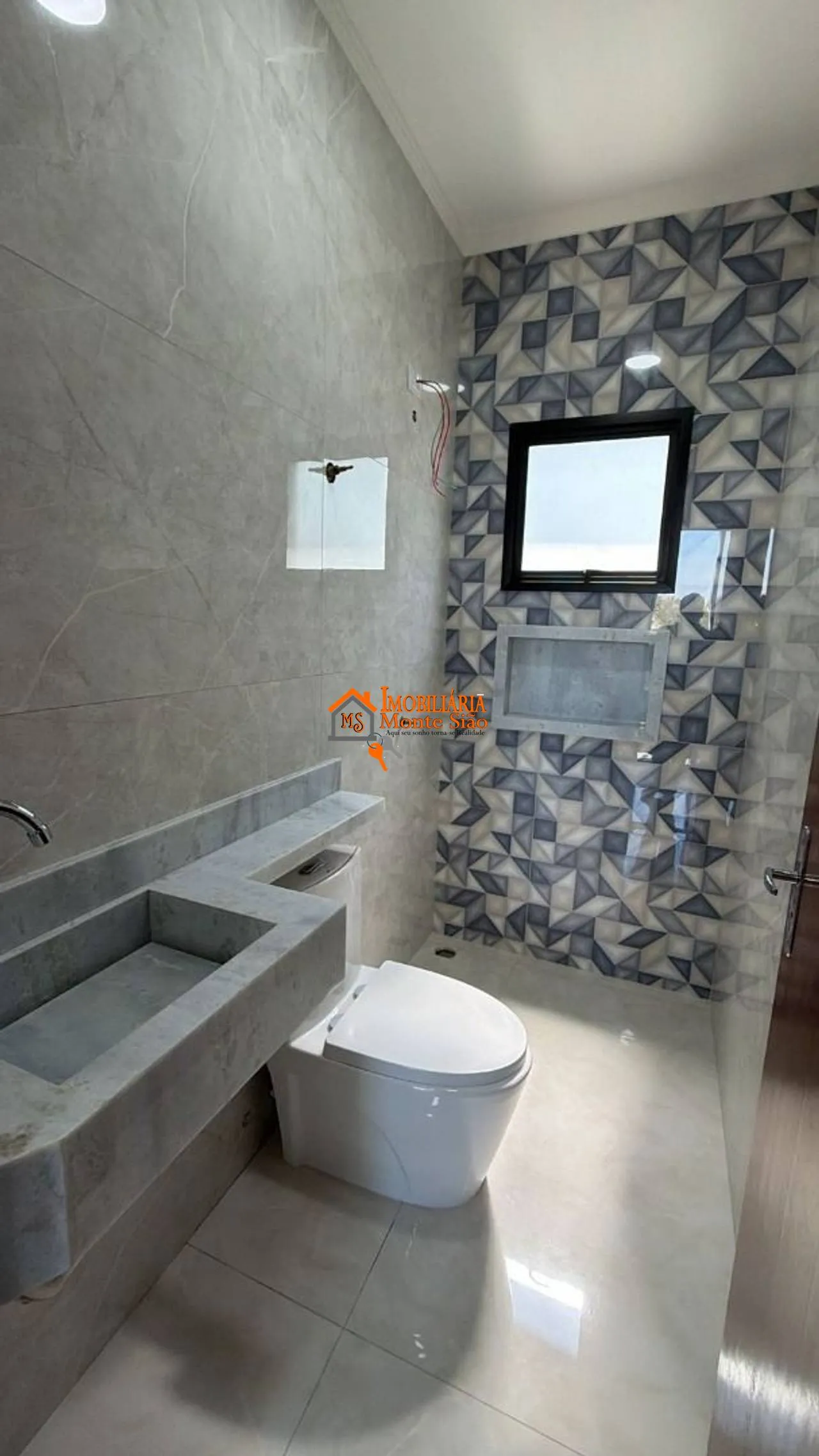 Imagem Sobrado com 2 dormitórios à venda, 80 m² por R$ 520.000,00 - Jardim Zélia - Itaquaquecetuba/SP