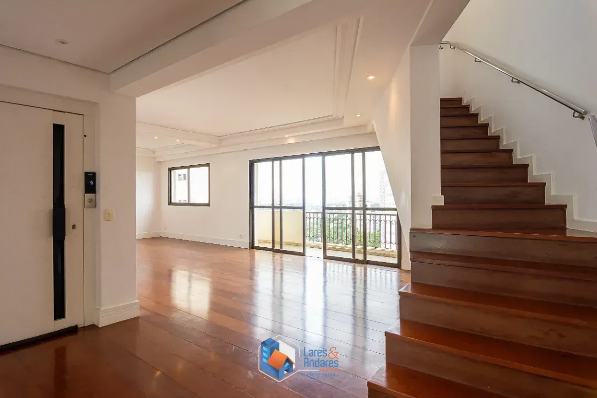 Foto do imóvel Cobertura para venda em Vila Suzana com 3 quartos, sendo 3 suítes, 283m² em Rua Crítios