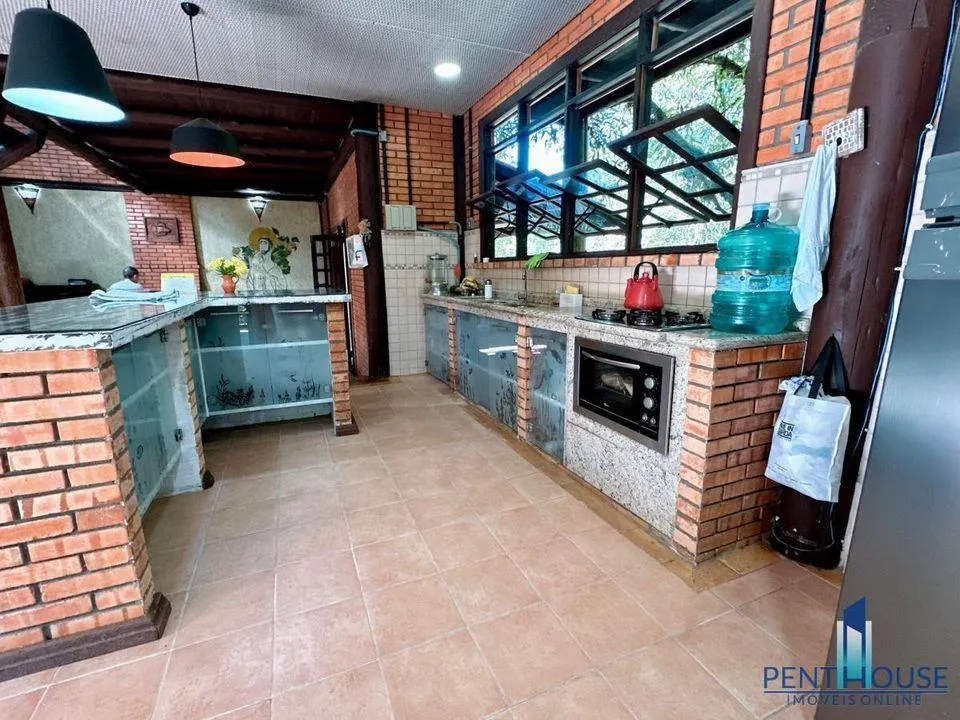 Imagem Casa para Venda em Balneário Camboriú, Praia do Estaleiro, 3 dormitórios, 1 suíte, 2 banheiros, 2 vagas