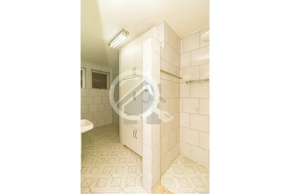 Imagem Imagine-se vivendo no coração de Porto Alegre, em um apartamento que une localização privilegiad...