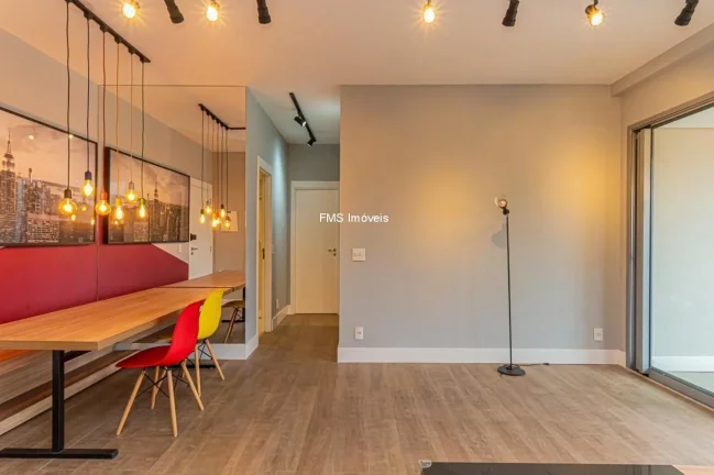 Imagem Apartamento para locação com 2 quartos e 2 vagas na Granja Julieta.