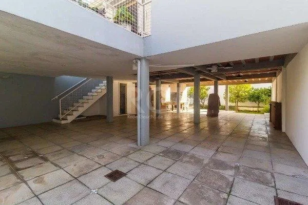 Imagem Casa para Venda - 227m², 3 dormitórios, sendo 1 suites, 4 vagas - Azenha