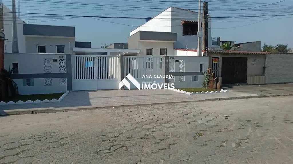 Imagem Casa a venda na cidade itanhaem