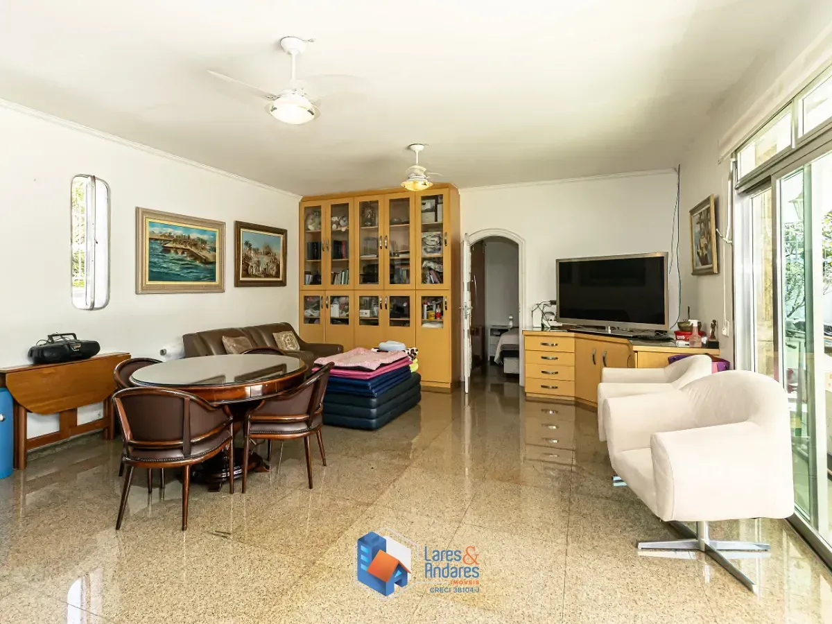 Imagem Casa para venda em Pinheiros com 5 quartos, sendo 5 suítes, 735m²