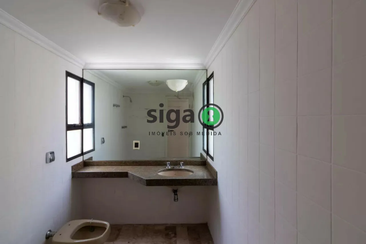 Imagem Cobertura em Moema com Piscina Privativa, Sauna e 3 Vagas Determinadas.