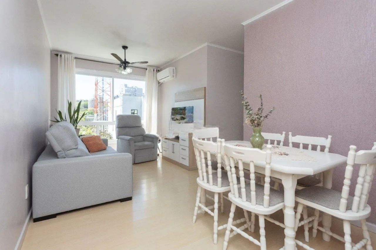 Imagem Amplo Apartamento de 3 Dormitórios com Churrasqueira no Bairro Floresta