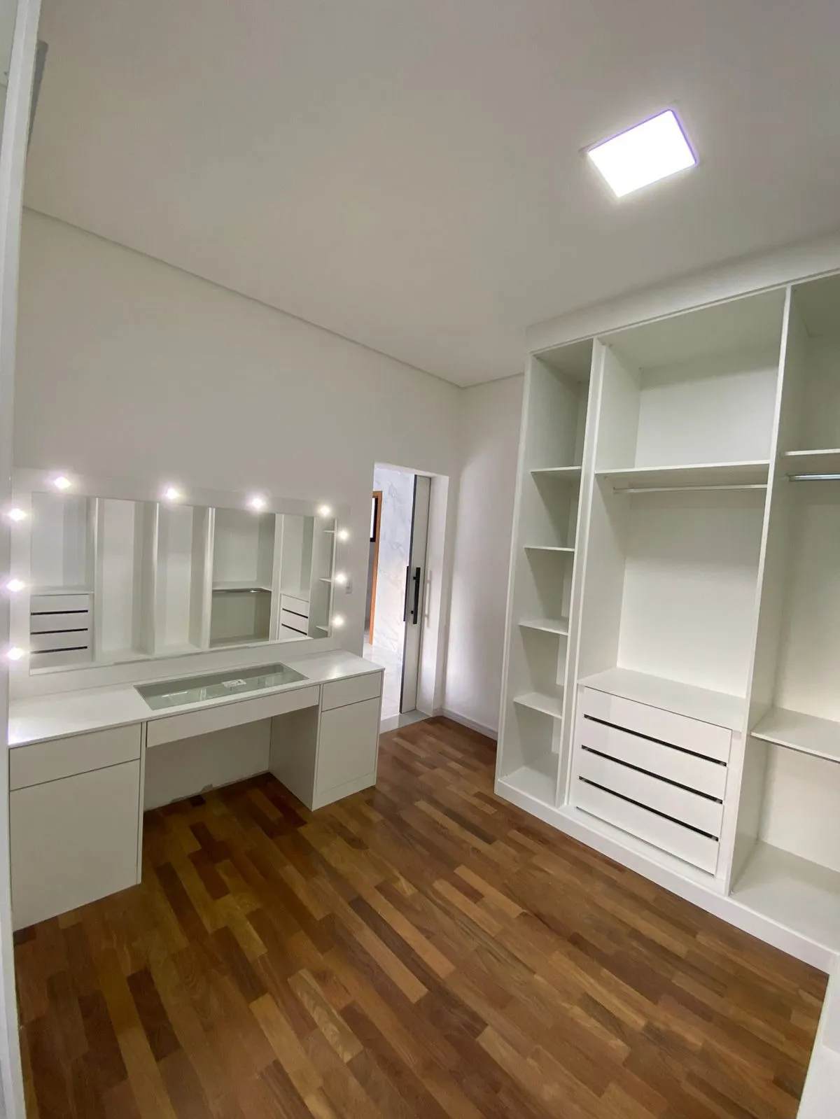 Imagem LINDA CASA NO RESIDENCIAL ALPHAVILLE TAMBORÉ 3 COM 750M²!!!
