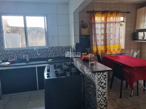Imagem Casas à venda no bairro Beija-Flor, Uberaba - 3 dormitórios, garagem e varanda!