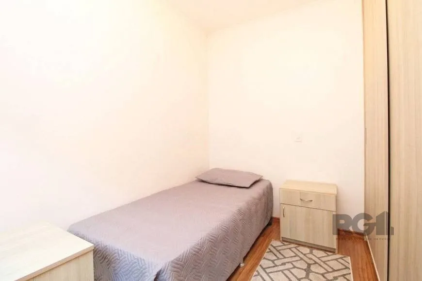 Imagem Casa 245m² - 3 dormitórios, 4 vagas no bairro Cavalhada