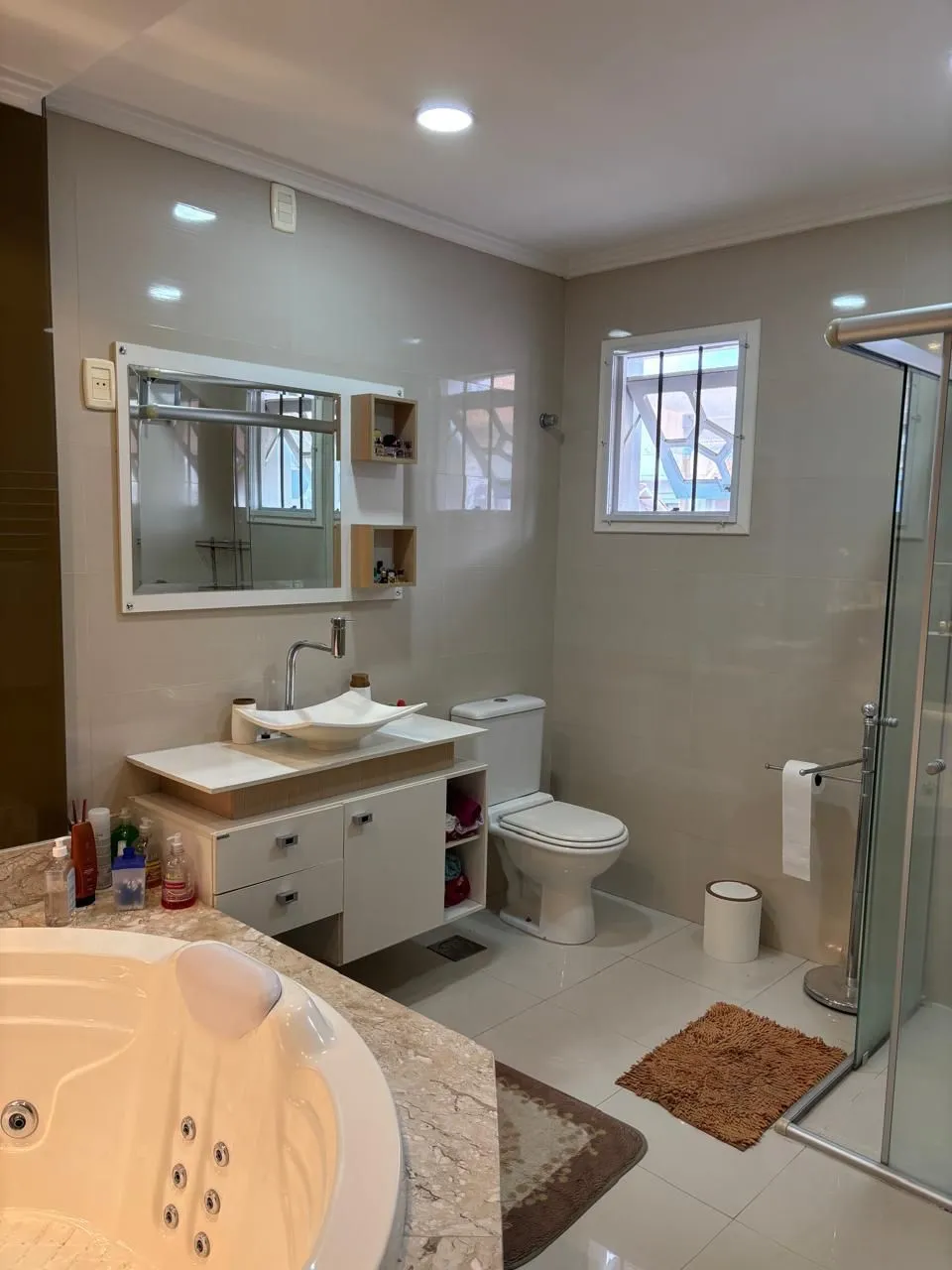 Imagem Casa em Condomínio com 3 Dormitórios, Suíte, Sótão e 2 Vagas