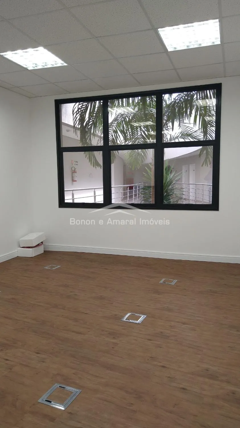 Imagem Sala no Le Premier, de 1 quarto à venda, Ville Sainte Hélène - Campinas/SP