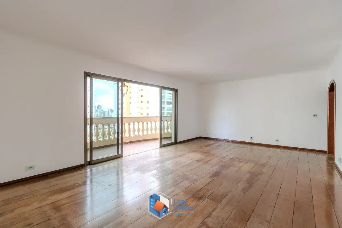Imagem Apartamento para venda em Campo Belo com 5 quartos, sendo 2 suítes, 210m²