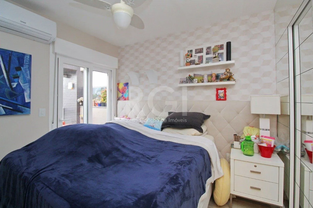 Imagem Cobertura para Venda - 106.84m², 3 dormitórios, sendo 2 suites, Petrópolis
