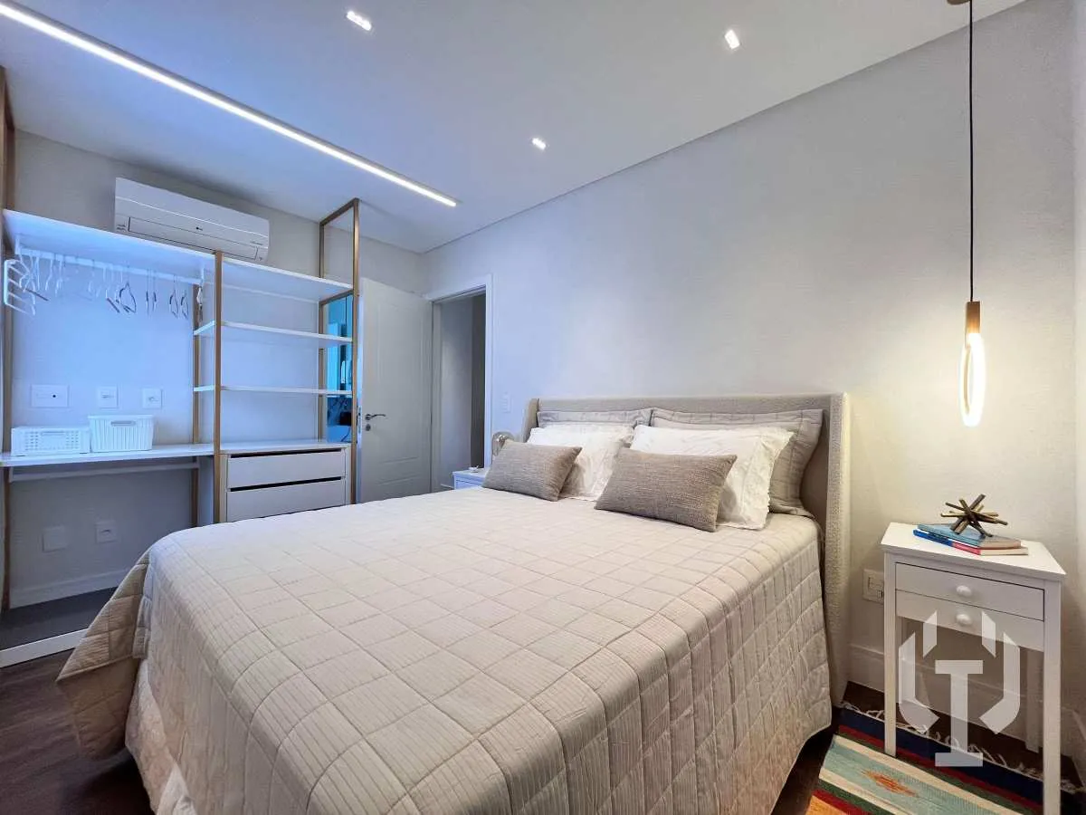 Imagem Apartamento Quadra Mar Pronto para Morar 4 Suítes em Meia Praia