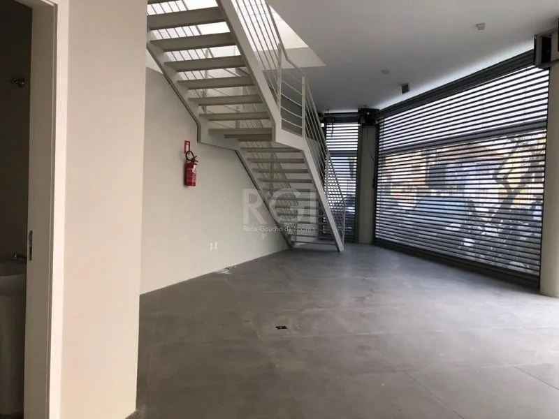 Imagem Loja para Venda - 165.27m², 0 dormitórios, 4 vagas - Petrópolis