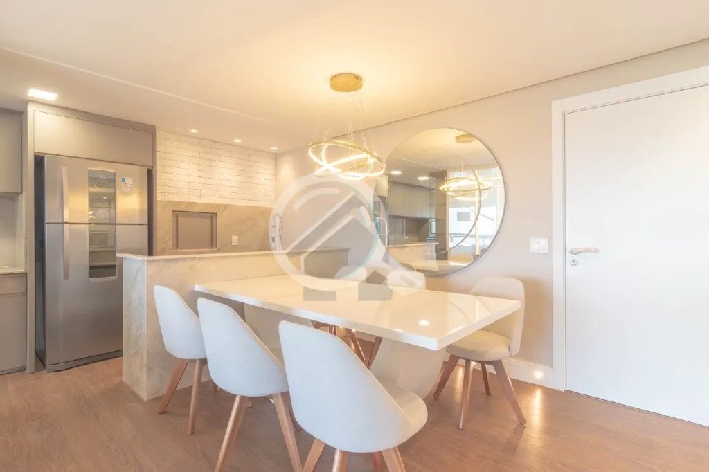 Imagem Apartamento mobiliado, 99 m² de area privativa, sacada integrada, finamente decorado com uma vista ...