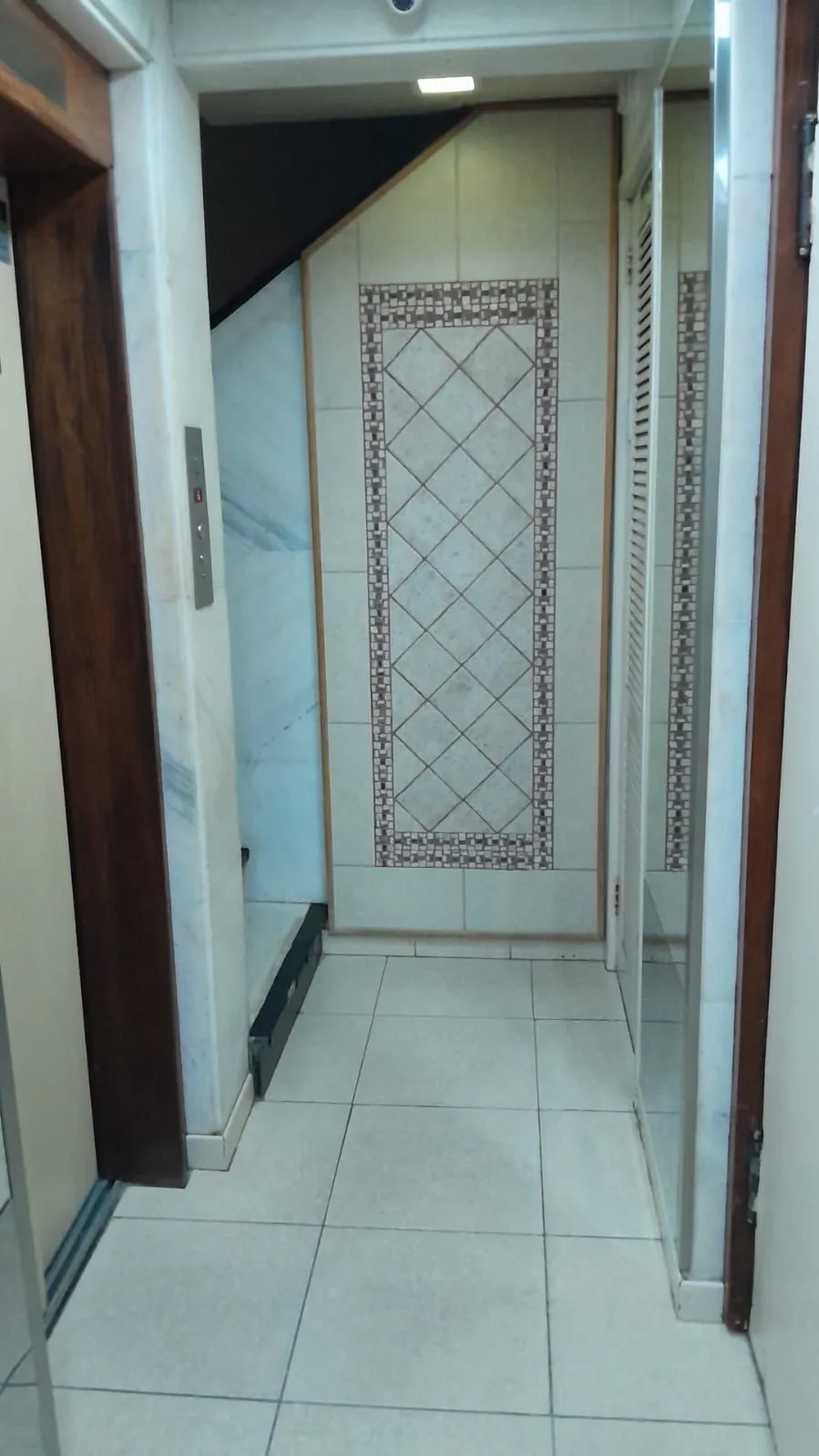 Imagem investidores - Excelente e amplo apartamento 2D LOCADO na Cidade Baixa, Porto Alegre, Com Inquilino