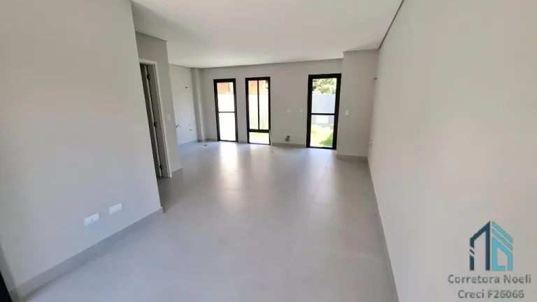 Imagem Sobrado novo, 02 suítes, terraço aberto e ático no Santa Cândida em Curitiba PR