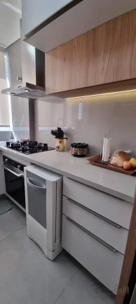 Imagem Apartamento com 4 quartos sendo 2 suites, 2 vagas a poucos passos dos Colégios Catarinense e Menino...