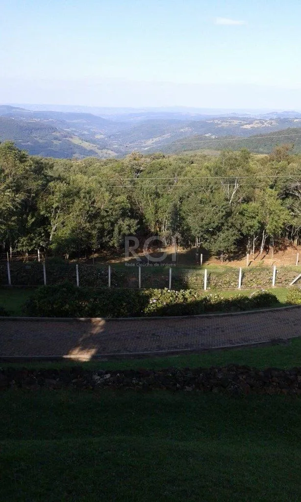 Imagem Sítio para Venda - 230m², 3 dormitórios, sendo 1 suites, 4 vagas - Centro