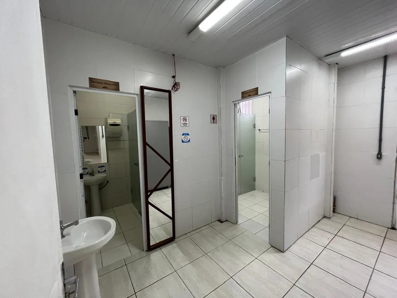 Imagem Prédio Comercial à venda com 5 salas, 400m², 6 vagas, Rua Laudelino Freire no bairro Sarandi em Porto Alegre