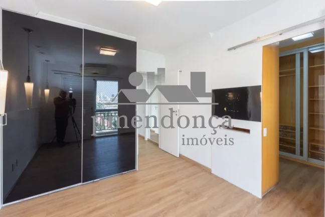 Imagem Apartamento de 172m² em andar alto com vista livre, 4 quartos (3 suítes) e 3 vagas