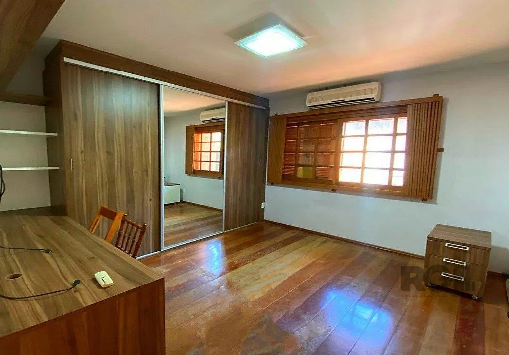 Imagem CASA - 4 dorms. - 3 vagas - 254,79 m² - SANTA TEREZA