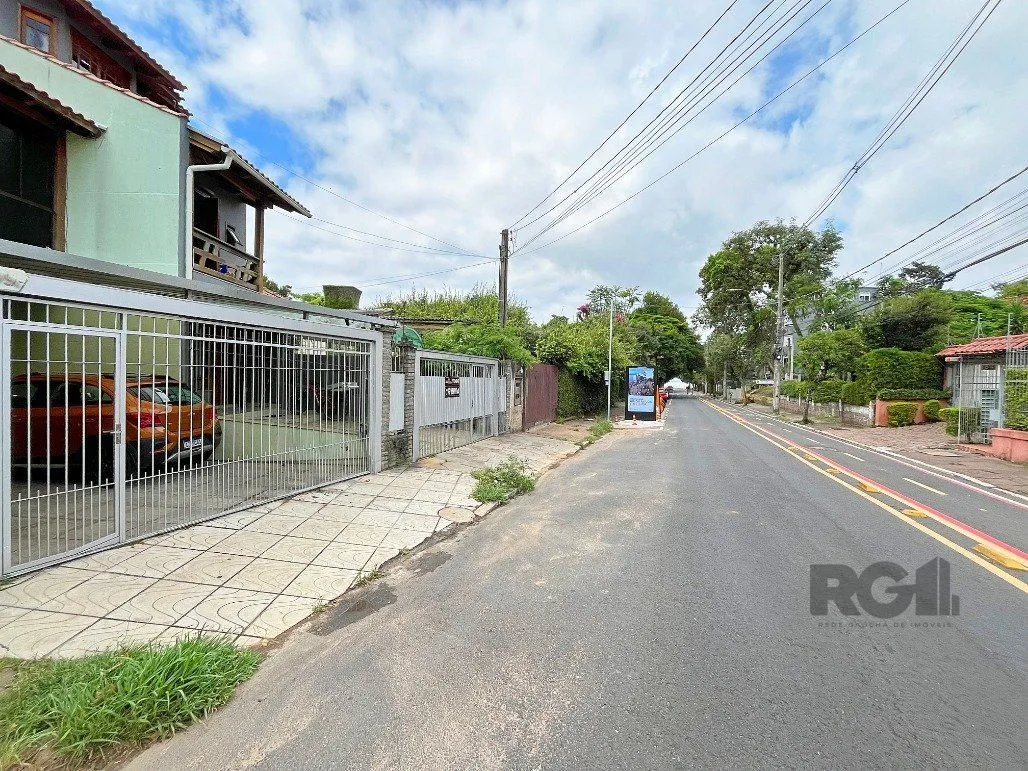 Imagem Sobrado para Venda - 218m², 4 dormitórios, sendo 3 suites, 2 vagas - Ipanema