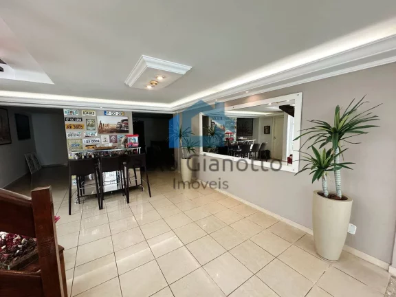 Imagem Casa espetacular à venda em Condomínio na Granja Viana