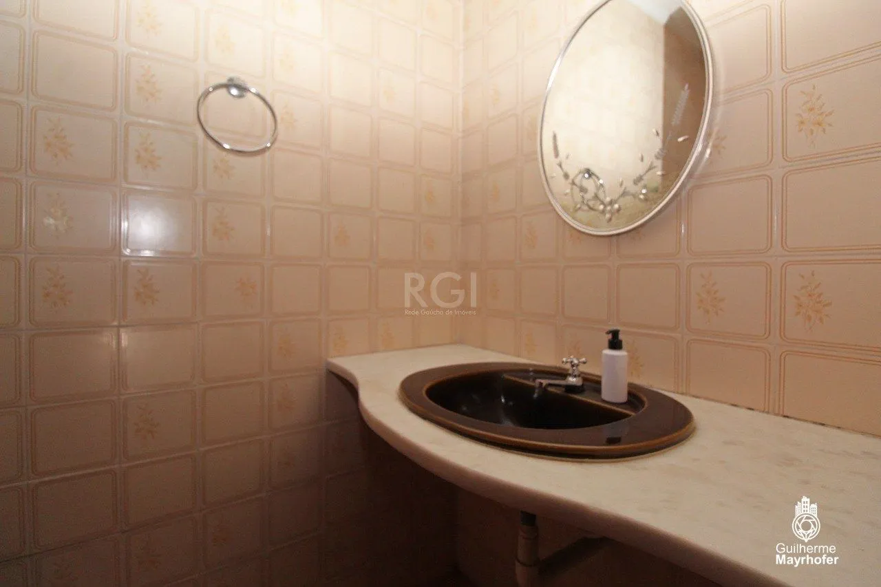 Imagem Casa para Venda - 526.64m², 4 dormitórios, sendo 2 suites, 4 vagas - Teresópolis