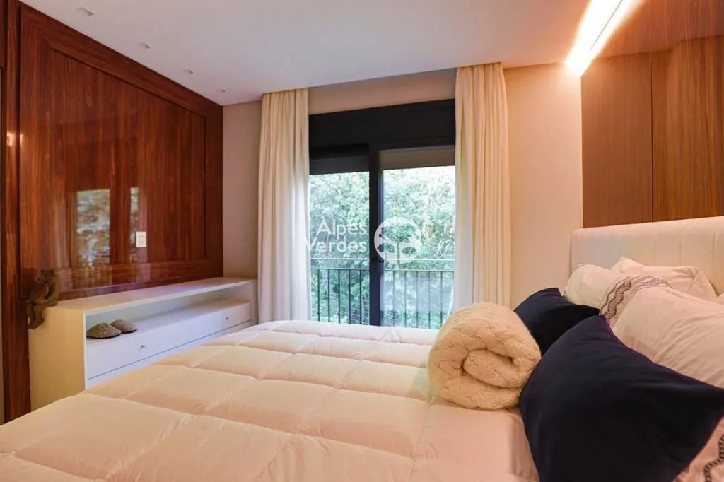 Imagem Vende-se Casa no Condomínio Aspen Mountain, com 03 Suítes