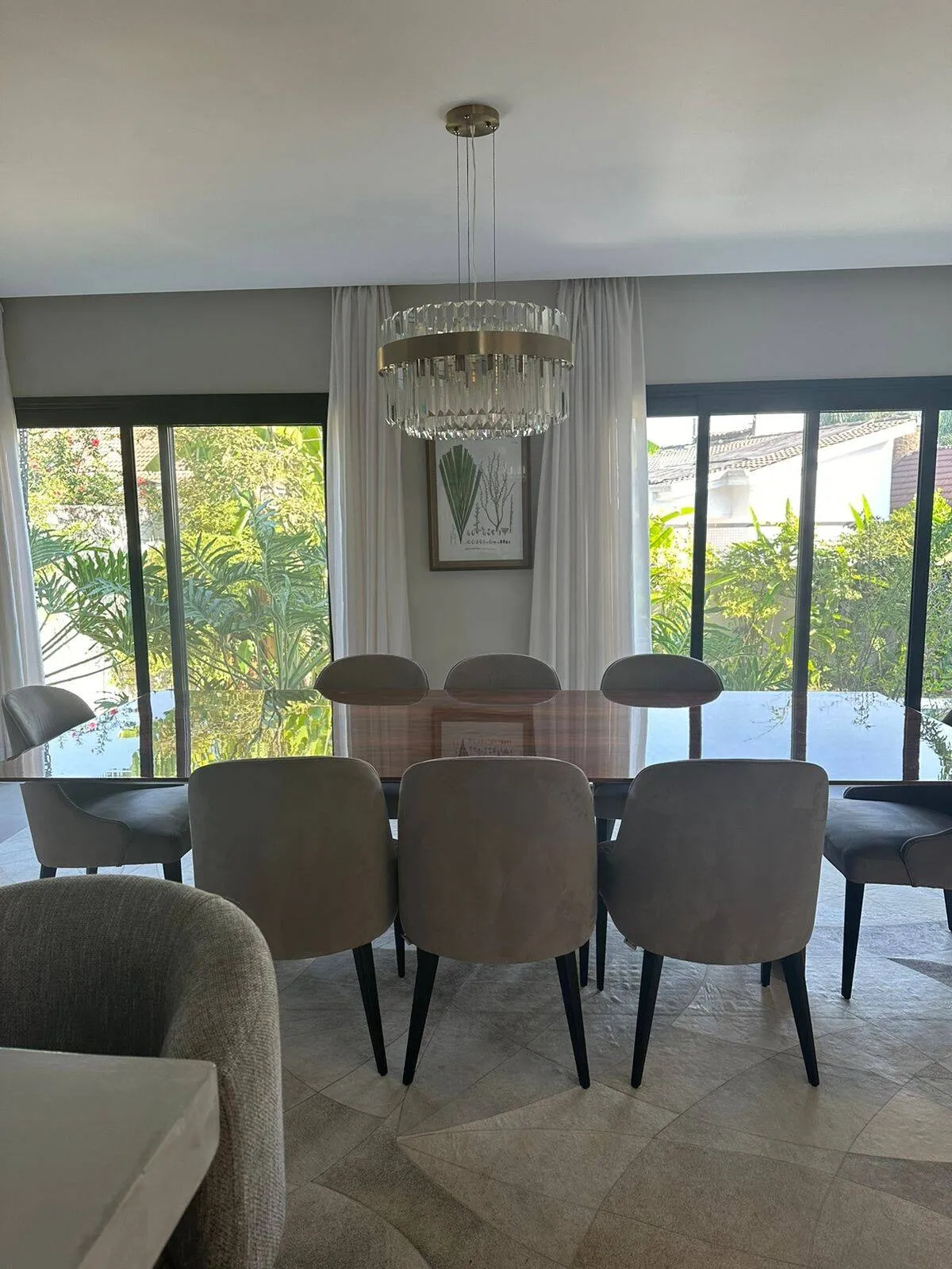 Imagem Sobrado de 403,80m² Localizado no Alphaville Residencial 2 em Barueri/SP!