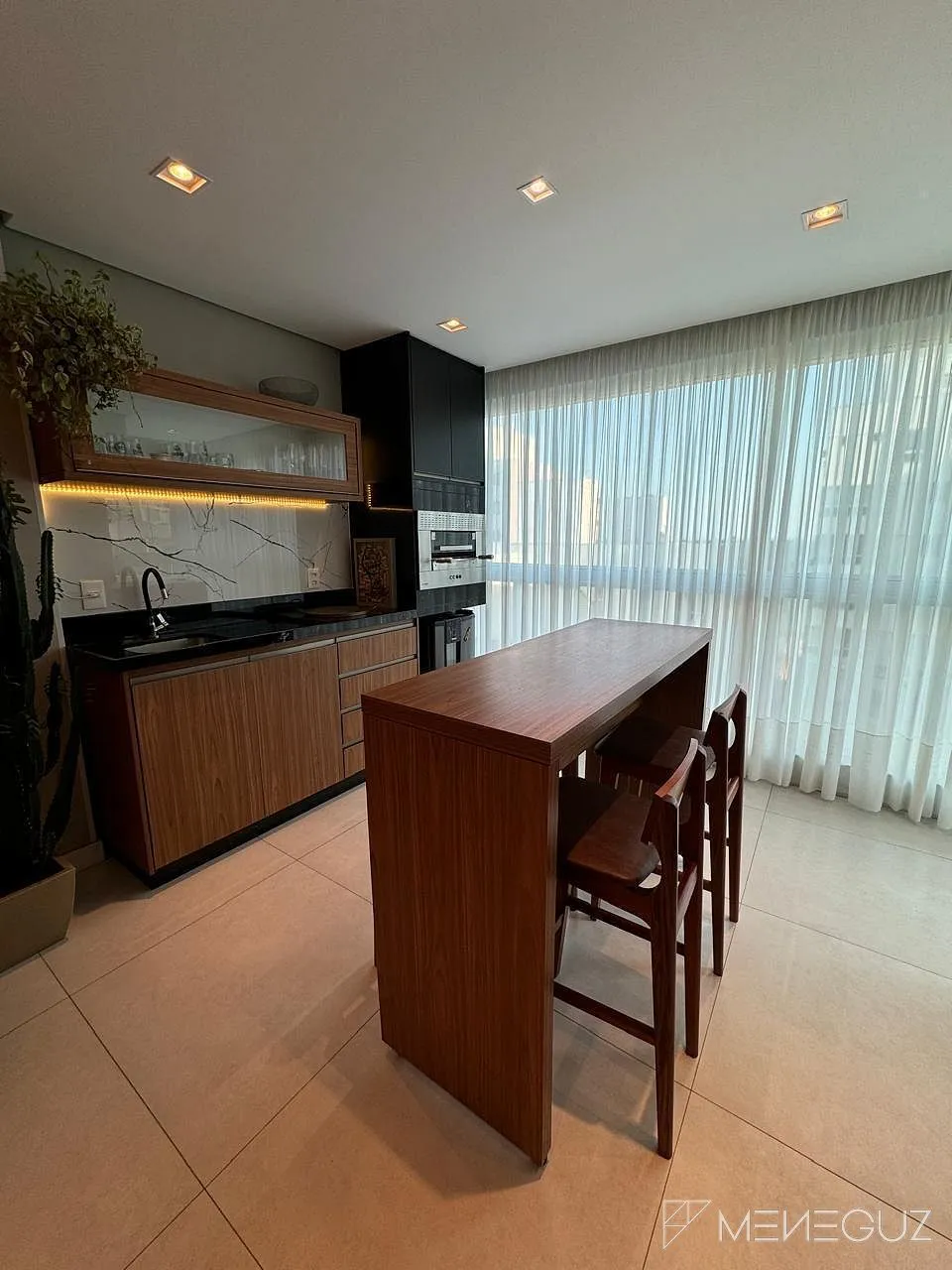 Imagem PRÉDIO AREZZO RESIDENCE APARTAMENTO NA PRAIA DO MORRO - GUARAPARI - ES 30 METROS DO MAR (PORTEIRA FECHADA)