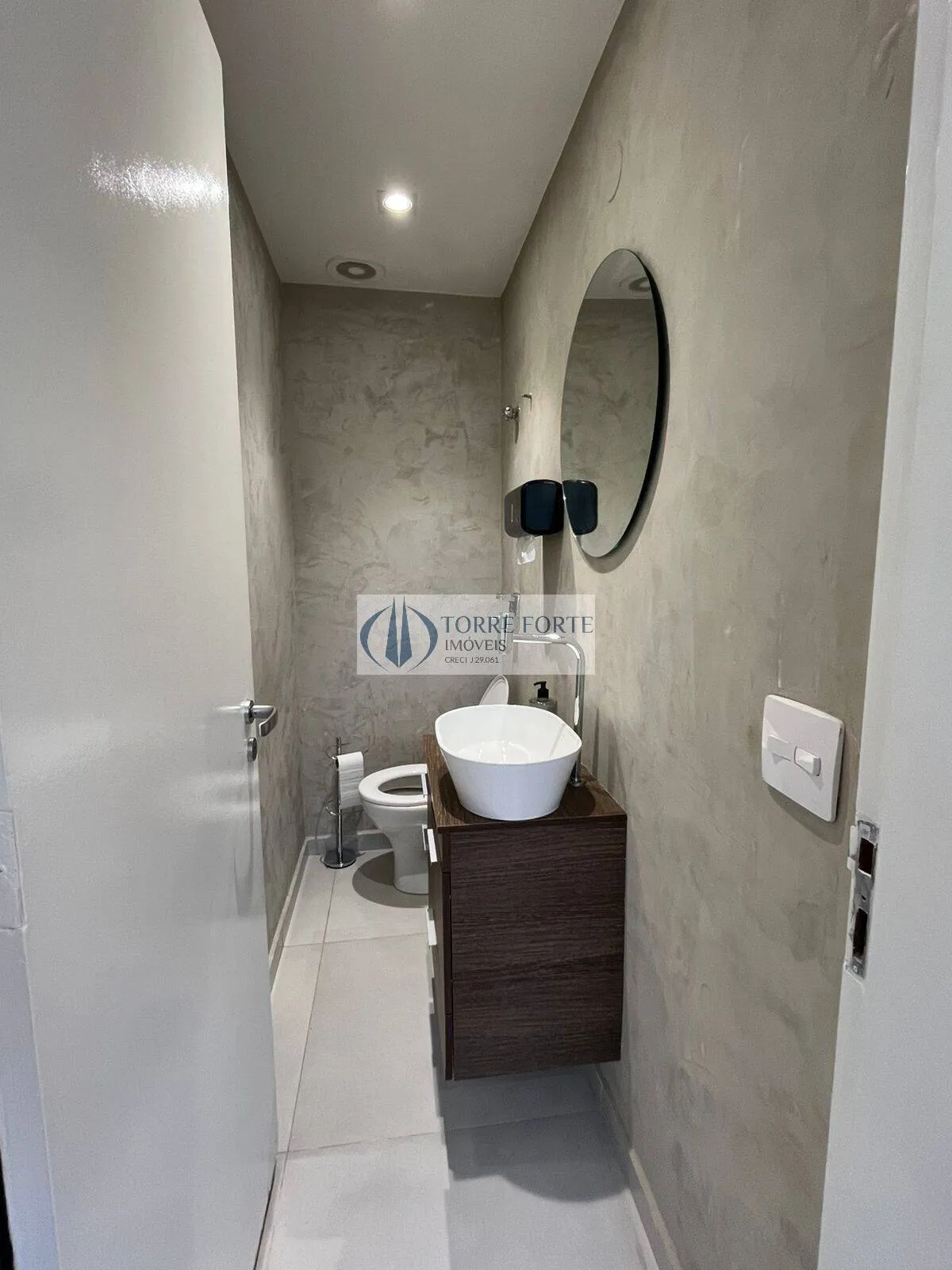 Imagem Conjunto comercial com 102 m² no Jardim Paulista, ótima localização