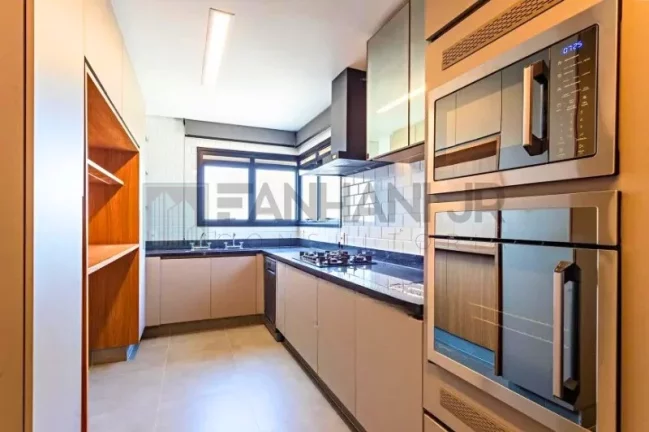 Imagem Apartamento de alto padrão no Jardim Paulista: 3 quartos, 3 suítes, 3 salas e 4 vagas de garagem!