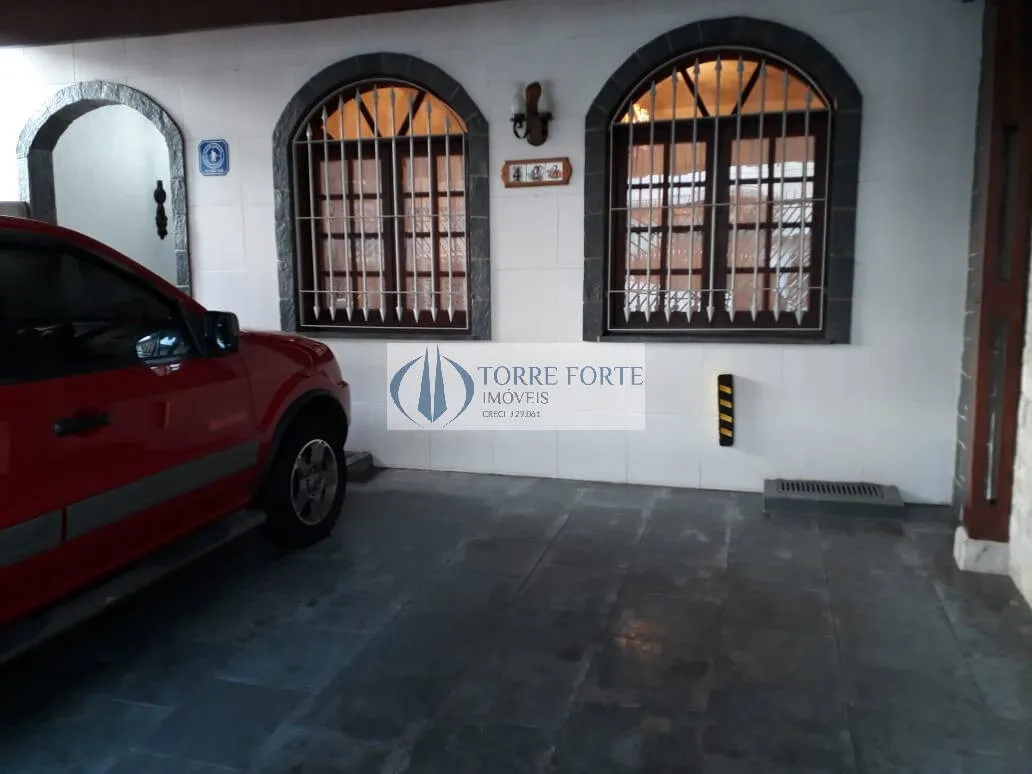 Imagem Casa espaçosa, com 380 m², 3 dormitórios sendo 1 suíte 4 banheiros, 2 vagas