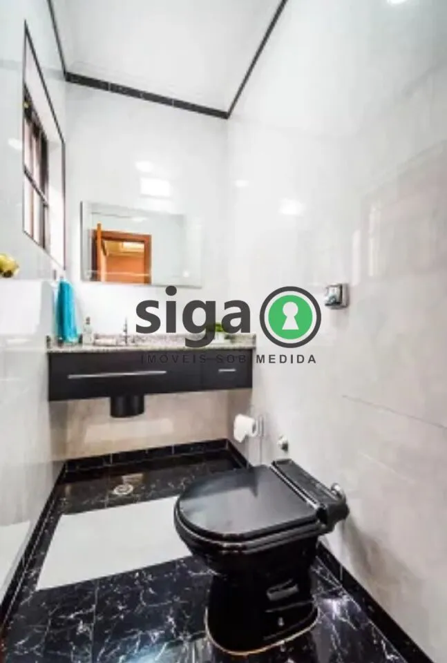 Imagem CASA DE ALTO PADRÃO COM 4 SUÍTES PARA VENDA PRÓXIMA AO METRÔ