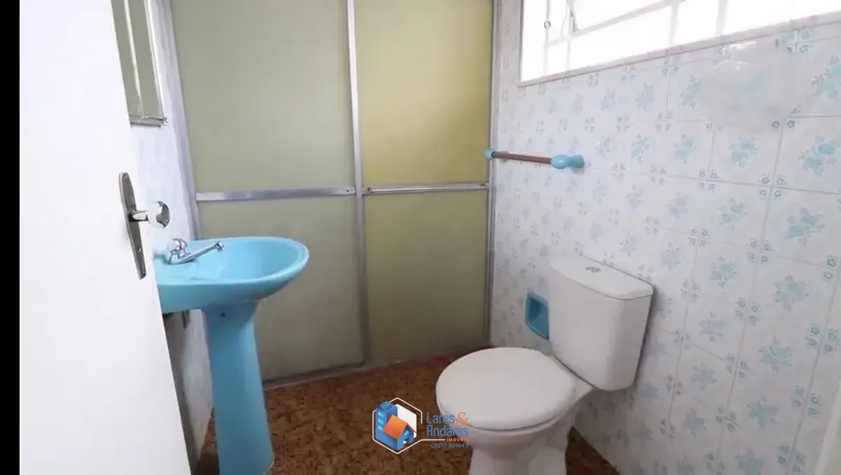 Imagem Casa para venda em Parque Peruche com 4 quartos, sendo 1 suíte, 228m²