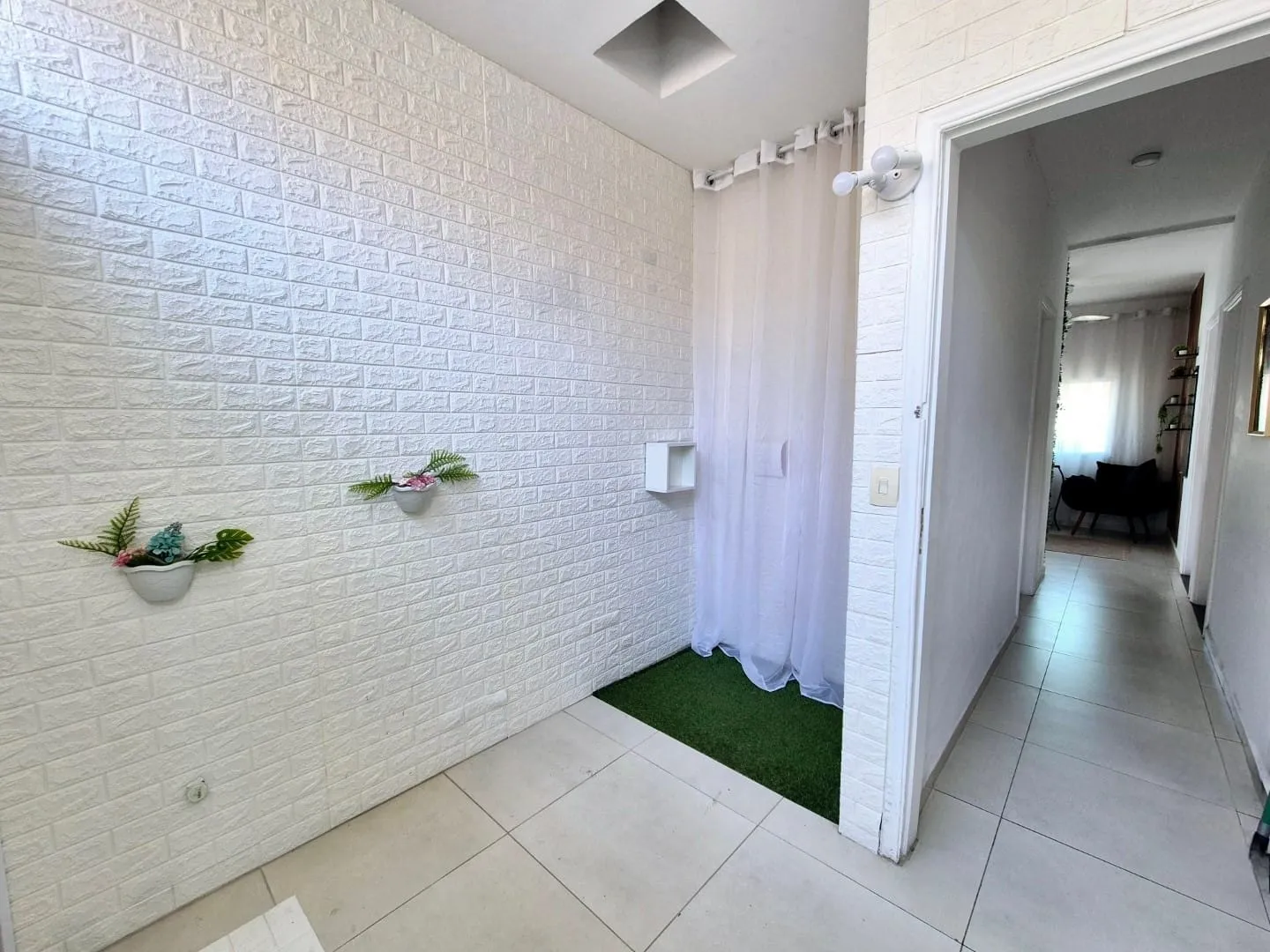 Imagem Sala Comercial para Locação 8M², Centro, Pindamonhangaba - SP