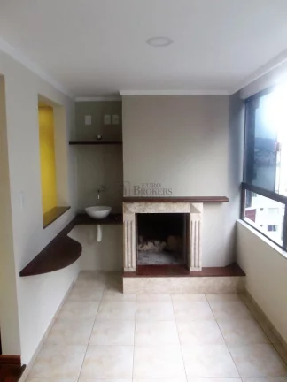 Imagem Apartamento quadra mar com 5 suítes em Balneário Camboriú