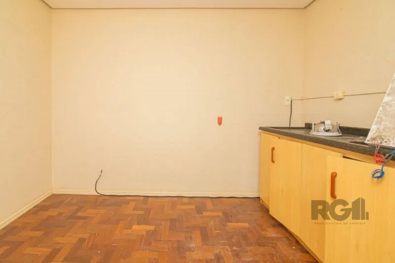 Imagem MÁFFER IMÓVEIS ALUGA - AMPLA SALA COMERCIAL | 958 m² PRIVATIVOS | BAIRRO FLORESTA MÁFFER IMÓVEIS apresenta excelente conjunto comercial com 958 m² de área privativa, ideal para empresas que buscam espaço amplo, funcional e em localização estratégica.