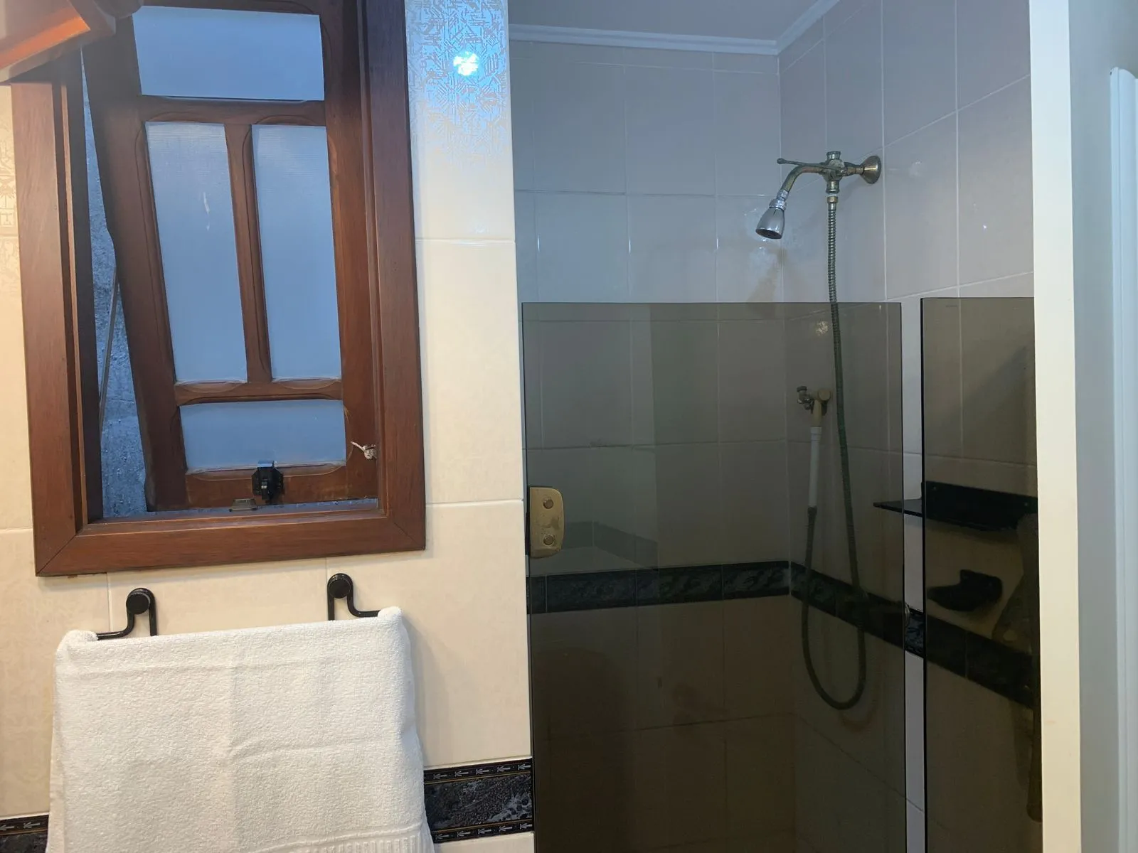 Imagem Apartamento 3 dormitórios com 2 banheiros e garagem no Menino Deus